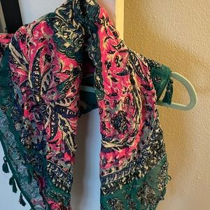 American eagle square scarf with tassels